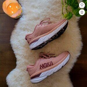 Pink Hoka One One Bondi 7 Trainers size 7.5
